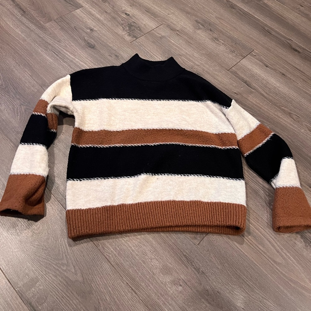 Universal Thread Mock Neck Sweater - Picture 2 of 6